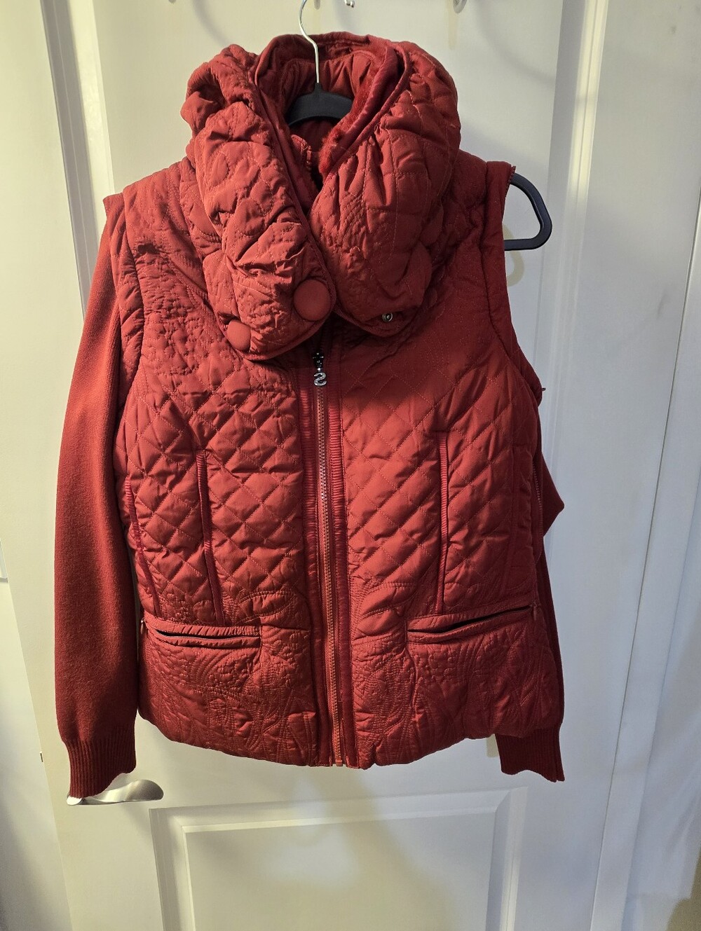 Desigual Red Quilted Puffer Jacket with High Collar - Picture 5 of 8